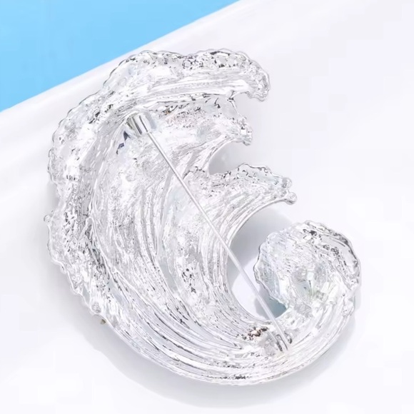 Blue Silver Wave Crystal Brooch - Picture 7 of 7